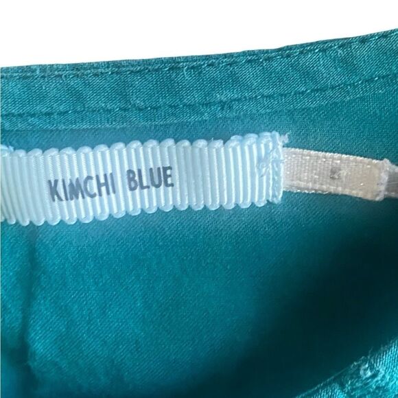 Kimchi Blue by Urban Outfitters Teal Crocheted Lace Open Back Top. Small - Picture 4 of 6